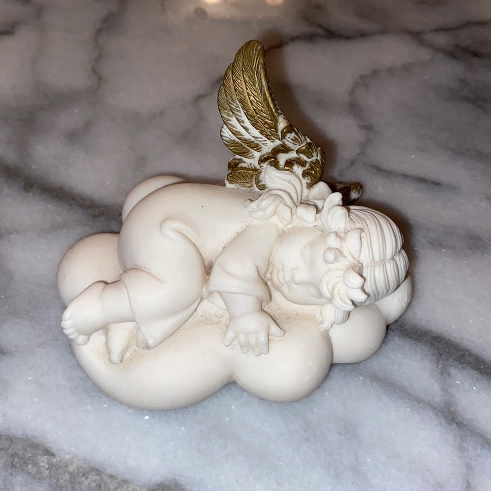 Made in Italy - Angel sleeping on a cloud figurine
